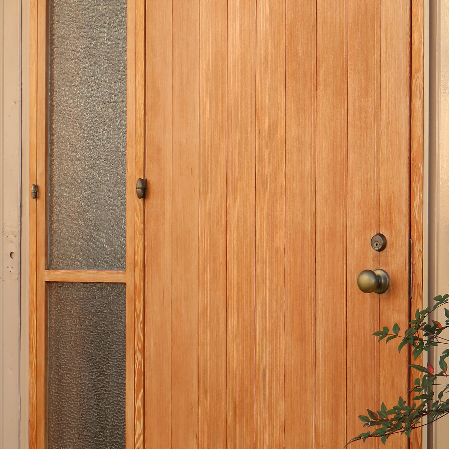 日々 木製ドアのメンテナンス 株式会社デザインライフ設計室
